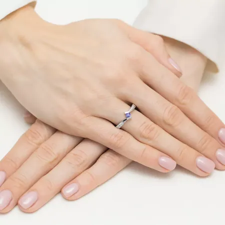 Pierścionek 585 Diamenty Tanzanit 0,15 ct Grawer Pierścionek 585 Diamenty Tanzanit 0,15 ct Grawer