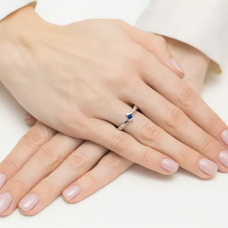 Pierścionek 585 Diamenty Szafir 0,15 ct Grawer