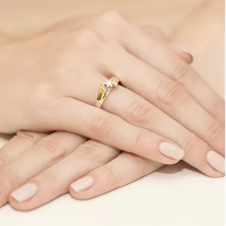 Pierścionek 585 Białe Złoto Brylant 0,12ct Prezent Pierścionek 585 Białe Złoto Brylant 0,12ct Prezent