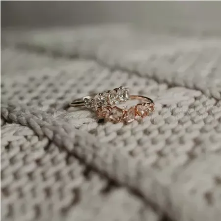 PIERŚCIONEK BIAŁY TOPAZ DIAMENTY GRAWER PRÓBA 585 PIERŚCIONEK BIAŁY TOPAZ DIAMENTY GRAWER PRÓBA 585