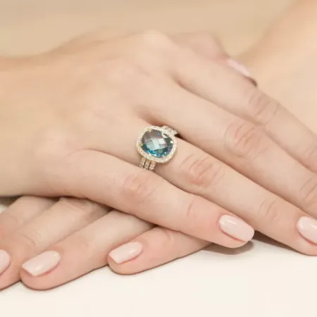 Pierścionek 585 Białe Złoto Topaz 3,00ct Brylanty