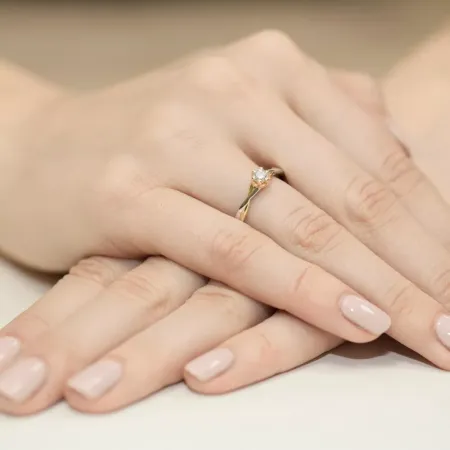 Pierścionek Zaręczynowy Brylant 0,23ct 585 Grawer Pierścionek Zaręczynowy Brylant 0,23ct 585 Grawer