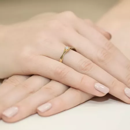 Złoty 585 Pierścionek Zaręczynowy Brylant 0,12ct Złoty 585 Pierścionek Zaręczynowy Brylant 0,12ct