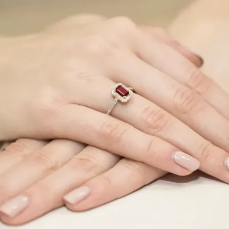 Pierścionek 585 Rubin Diamenty Białe Złoto Prezent Pierścionek 585 Rubin Diamenty Białe Złoto Prezent