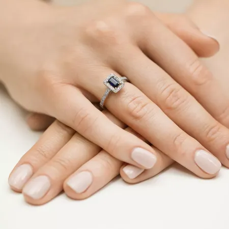 Pierścionek Białe Złoto 585 Szafir Diamenty Grawer Pierścionek Białe Złoto 585 Szafir Diamenty Grawer