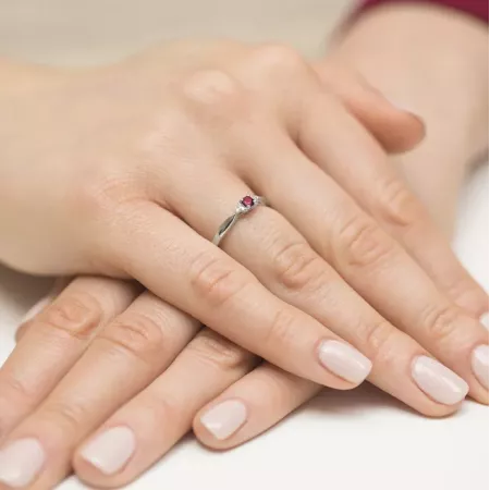 Pierścionek 585 Zaręczynowy Rubin Diamenty Grawer Pierścionek 585 Zaręczynowy Rubin Diamenty Grawer