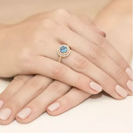 Pierścionek Białe Złoto 585 Topaz 0,80ct Brylanty Pierścionek Białe Złoto 585 Topaz 0,80ct Brylanty