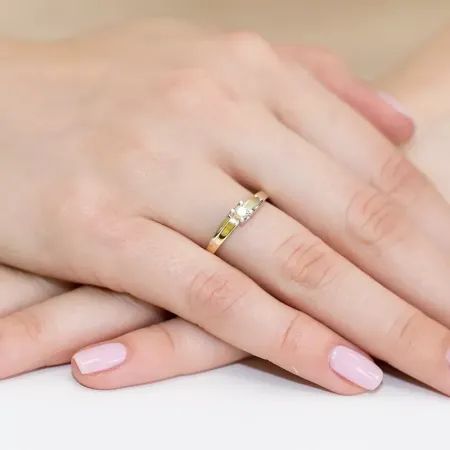 Pierścionek Białe Złoto 585 Brylant 0,12ct Grawer Pierścionek Białe Złoto 585 Brylant 0,12ct Grawer