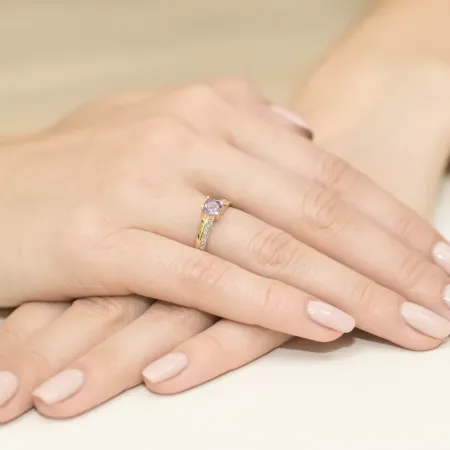 Pierścionek Białe Złoto Ametyst Diamenty Próba 585 Pierścionek Białe Złoto Ametyst Diamenty Próba 585
