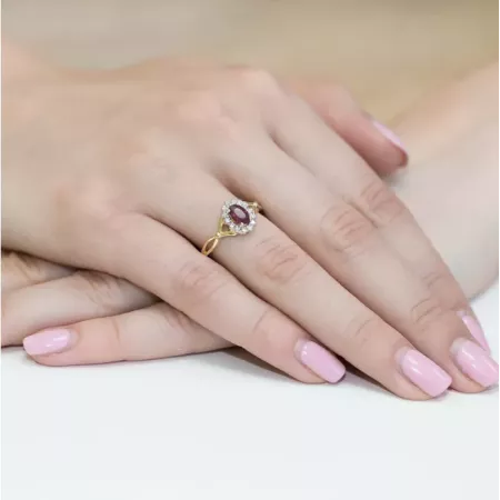 Złoty Pierścionek Rubin 0,60 ct Brylanty 585Grawer