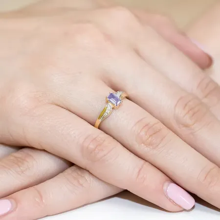 Pierścionek Białe Złoto Ametyst Diamenty Próba 585 Pierścionek Białe Złoto Ametyst Diamenty Próba 585