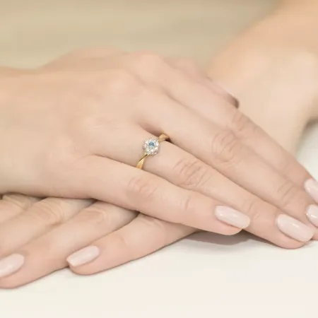 Pierścionek 585 Topaz Diamenty Białe Złoto Grawer Pierścionek 585 Topaz Diamenty Białe Złoto Grawer