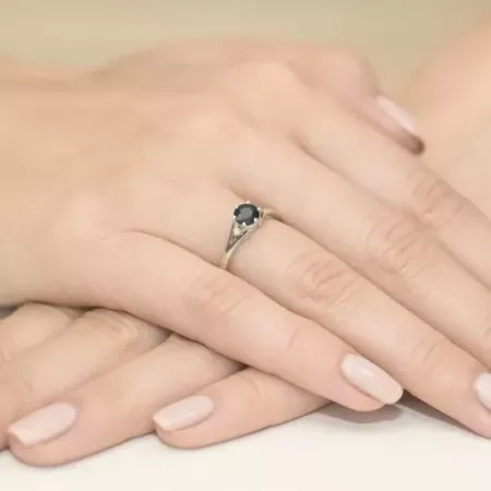 Pierścionek 585 Czarny Białe Diamenty Białe Złoto Pierścionek 585 Czarny Białe Diamenty Białe Złoto