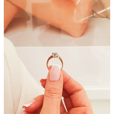 ZŁOTY PIERŚCIONEK ZARĘCZYNOWY 585 DIAMENT 0,14CT 