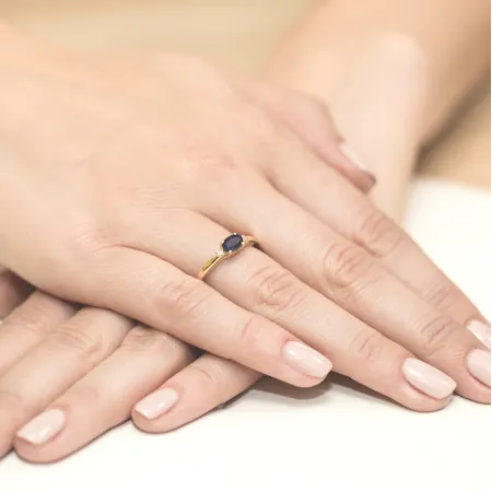 Pierścionek 585 Białe Złoto Szafir Diamenty Grawer