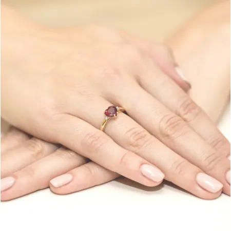 Pierścionek Białe Złoto Rubin Brylant Serce Grawer