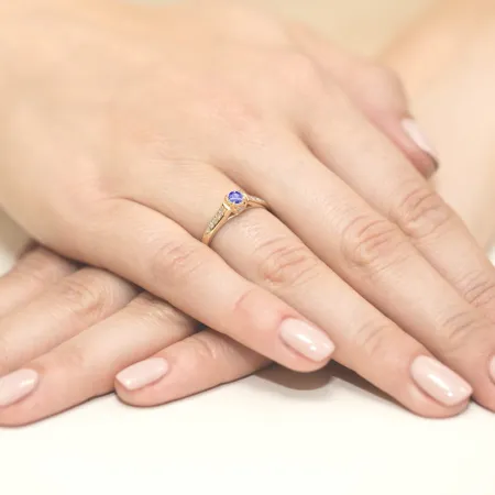 Złoty Elegancki Pierścionek 585 Tanzanit 0.35 ct
