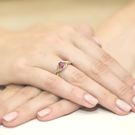 Złoty 14K Pierścionek Rubin 0,60ct Brylanty Grawer