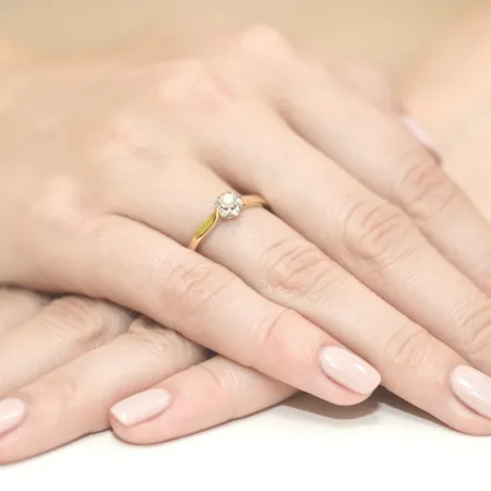 Złoty 14K Pierścionek Zaręczynowy Brylant Grawer