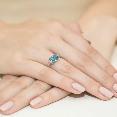 Pierścionek 585 Białe Złoto Topaz 1,70ct Diamenty