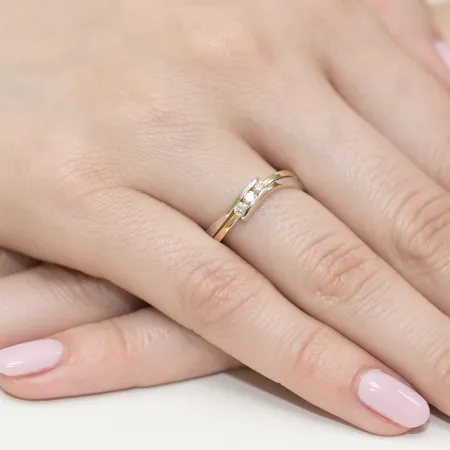 Pierścionek Zaręczynowy w Białym Złocie Brylant