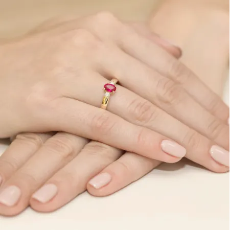 Złoty 585 Pierścionek Zaręczynowy Rubin Diamenty