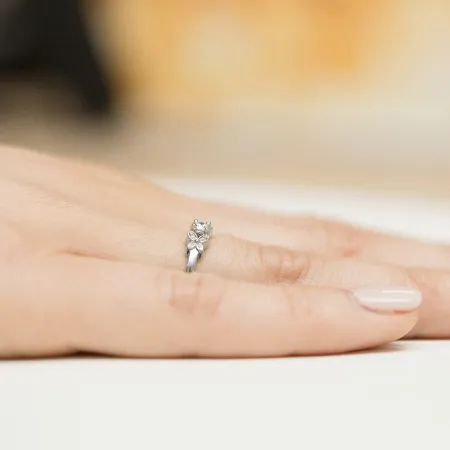 Złoty 585 Pierścionek Zaręczynowy Brylanty 0,12ct