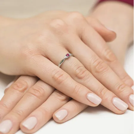 Pierścionek 585 Zaręczynowy Rubin Diamenty Grawer
