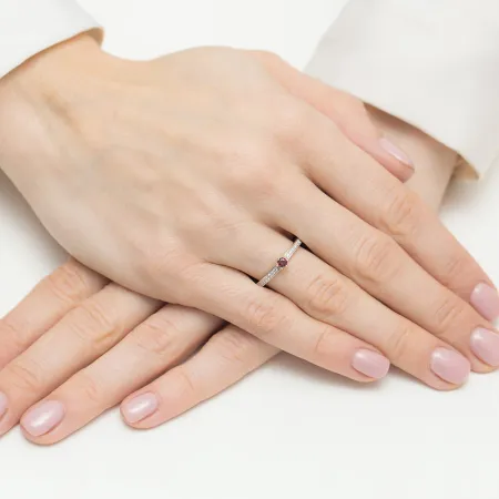 Pierścionek Zaręczynowy Rubin Brylanty Białe Złoto