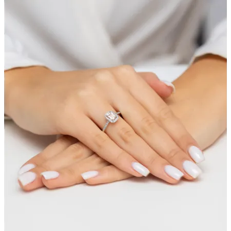 Pierścionek z Morganitem i Diamentami Białe Złoto 