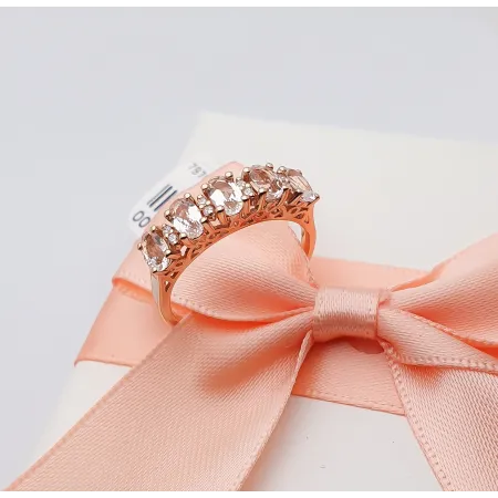 PIERŚCIONEK 585 MORGANITY I DIAMENTY