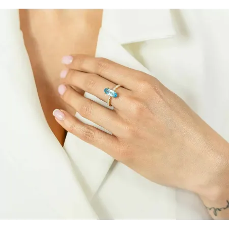 Złoty 585 Modny Pierścionek Topaz Brylanty Grawer