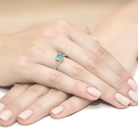 Pierścionek Białe Złoto z Sercem Topaz Brylanty 