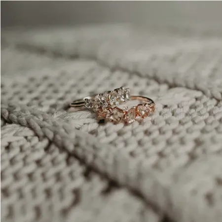 PIERŚCIONEK BIAŁY TOPAZ DIAMENTY GRAWER PRÓBA 585